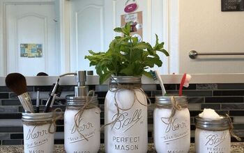 How To Paint and Distress Mason Jars