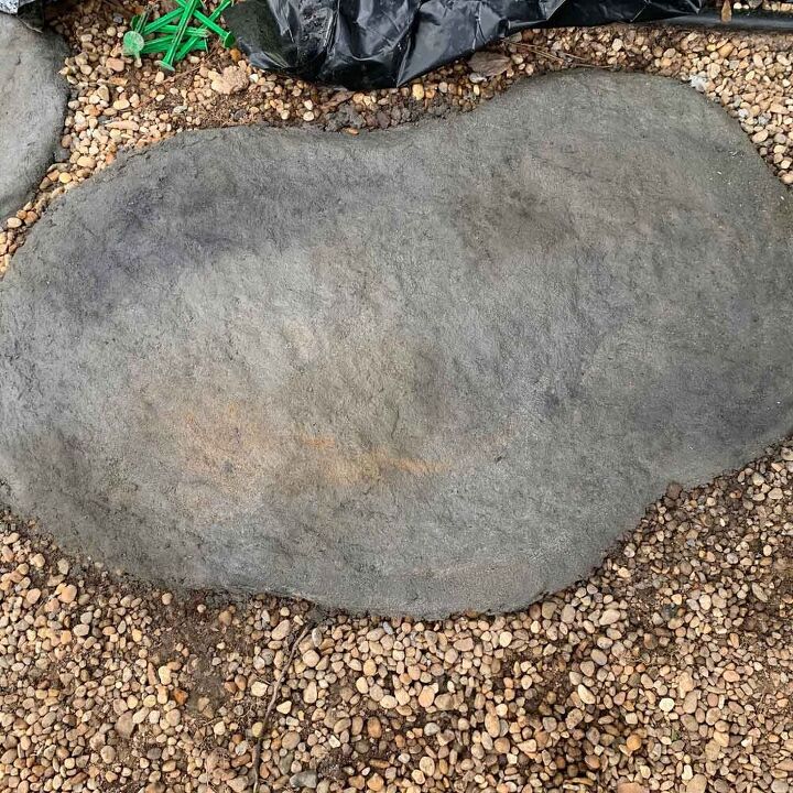 diy large concrete stepping stones shaped like natural stone