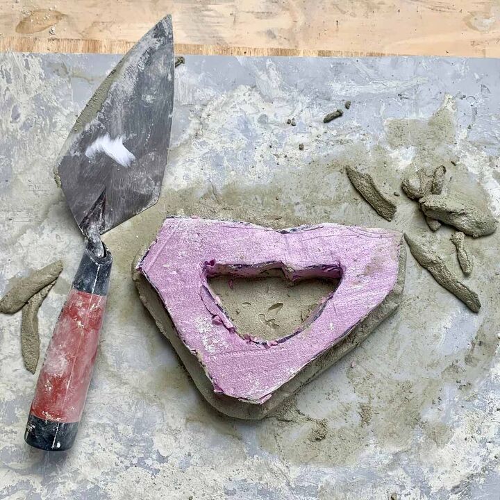 haz una maceta de roca de imitacin con cemento