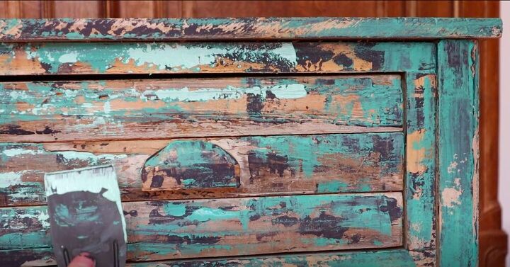 diy reclaimed wood, Apply the Third Layer of Paint