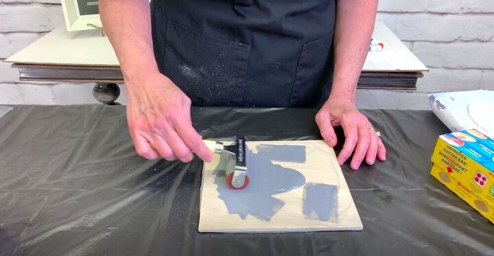 la hermosa manera de resolver este problema de la cocina con una maceta, Desenrollar la pintura