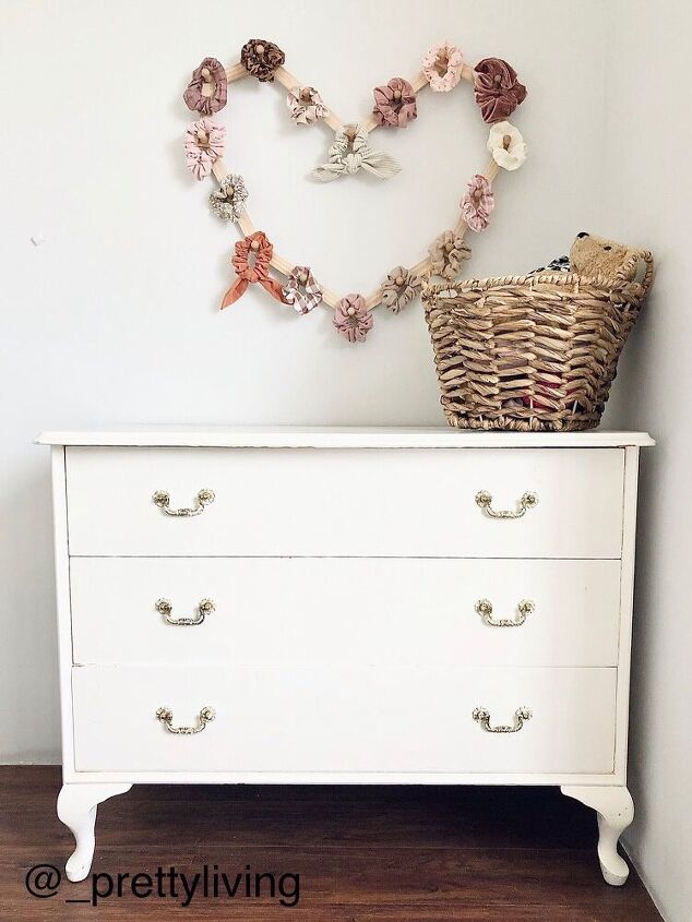 heart shaped scrunchie storage