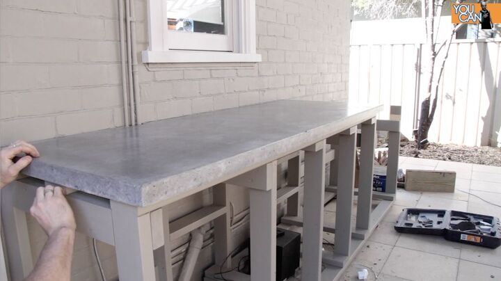10 razes pelas quais estamos obcecados com concreto neste vero, bancada de concreto