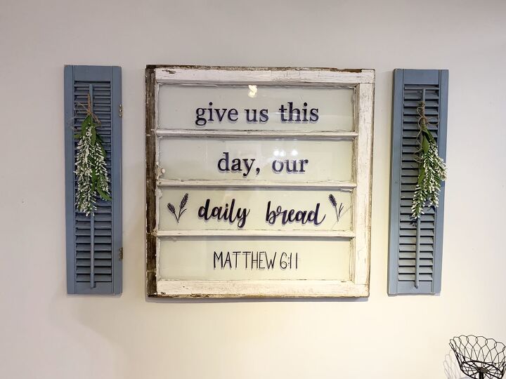 10 farmhouse art wall decor ideas on a budget, Custom Rustic Window Sign