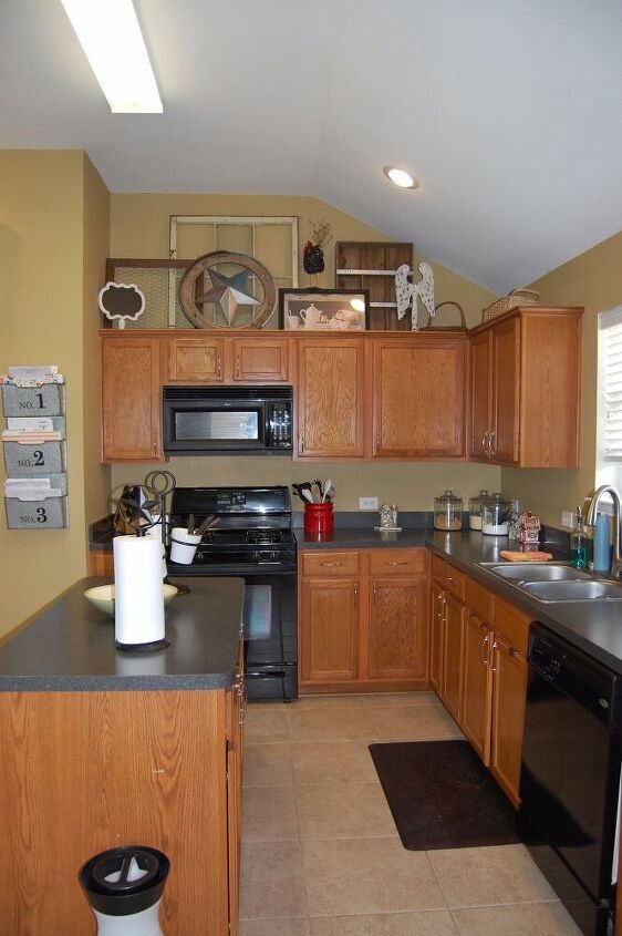 10 farmhouse kitchen makeover ideas on a budget, Kitchen Makeover with Concrete Counter