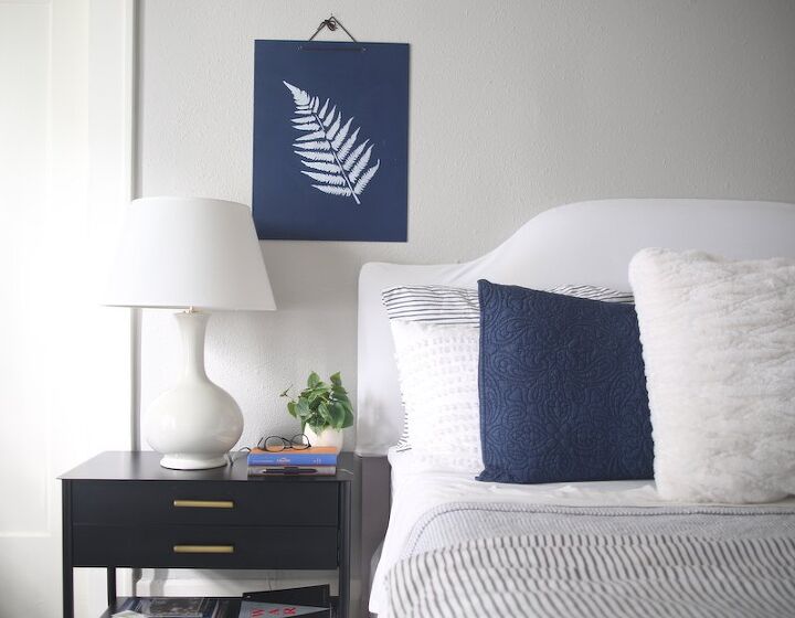 20 formas asequibles de convertir tu dormitorio en un espacio en el que puedas, Pintura de plantilla de helechos DIY