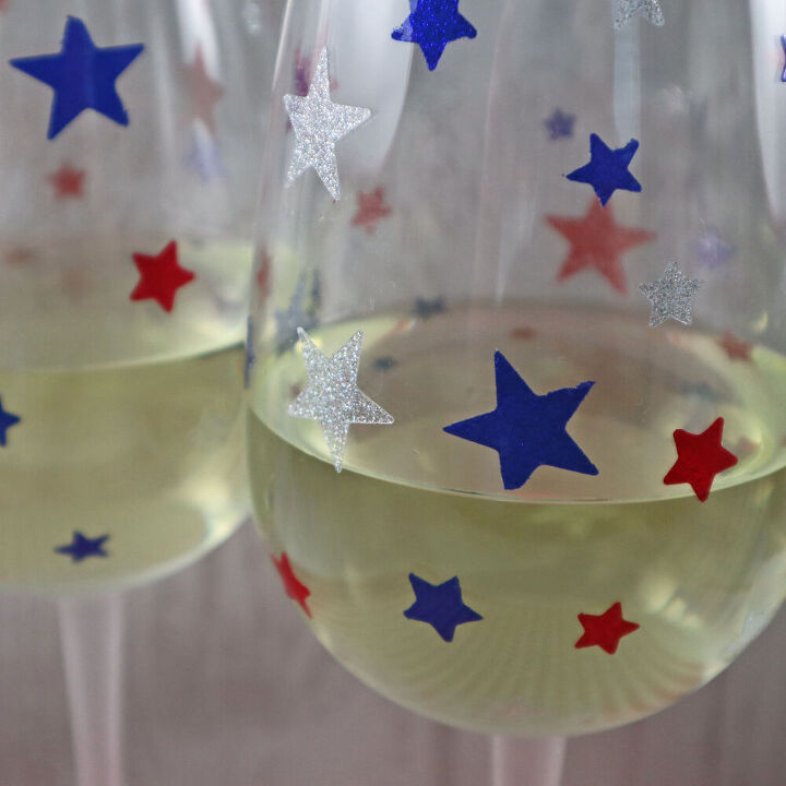 10 ideas de decoracin para la fiesta del 4 de julio, Copas de vino patri ticas de la tienda de d lares