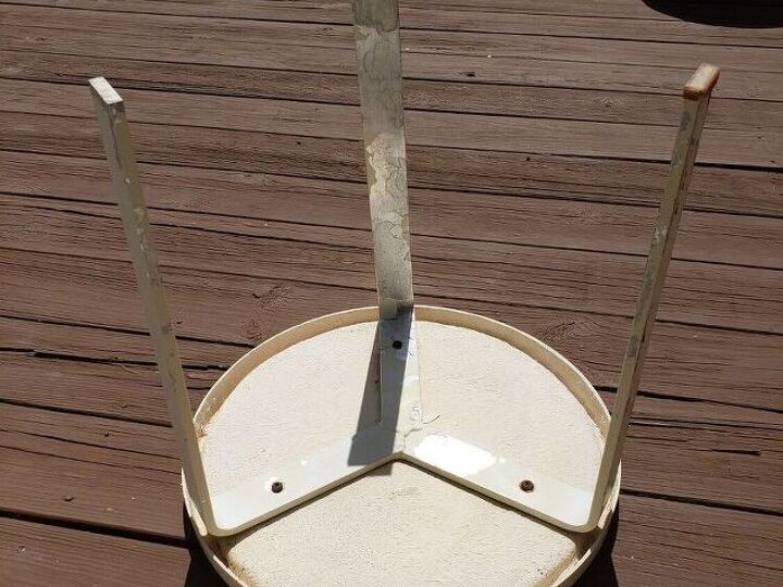 q how do i decorate a patio side table