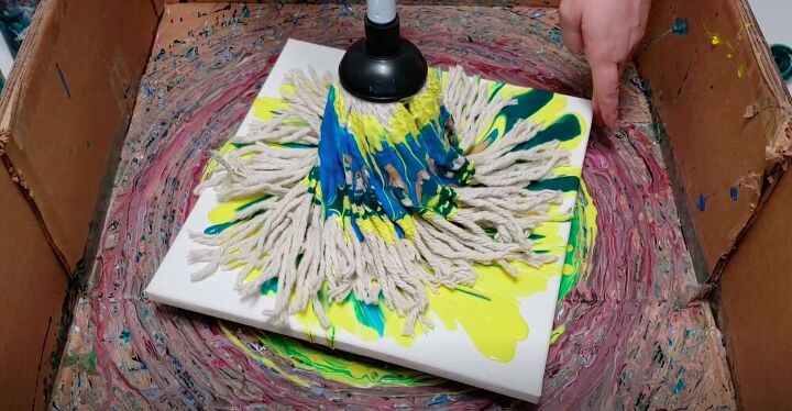 paint pouring technique, Twist the Mop