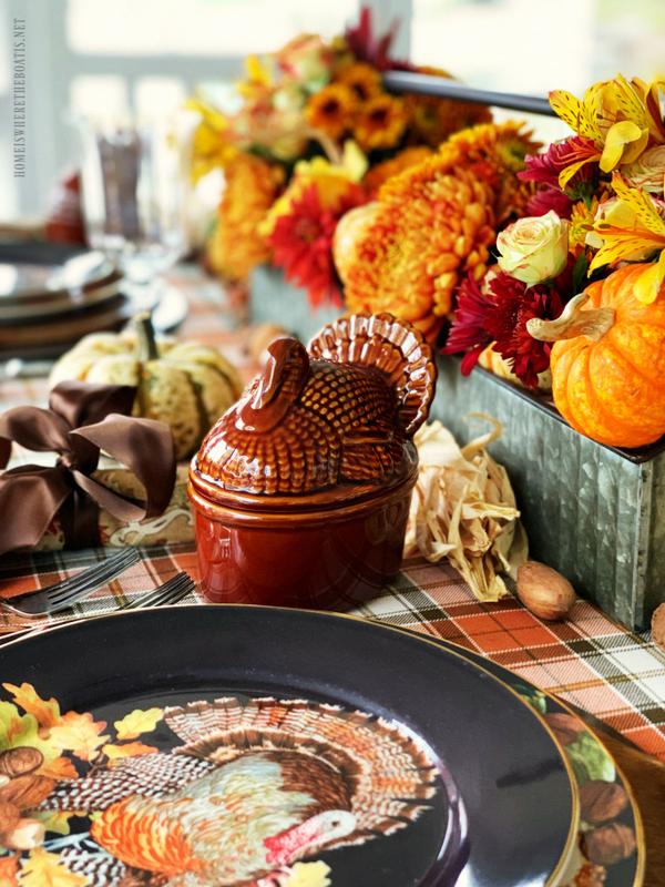 s we are thankful for these beautiful thankgiving diy tablescapes ideas, DIY Floral Centerpiece for Thanksgiving
