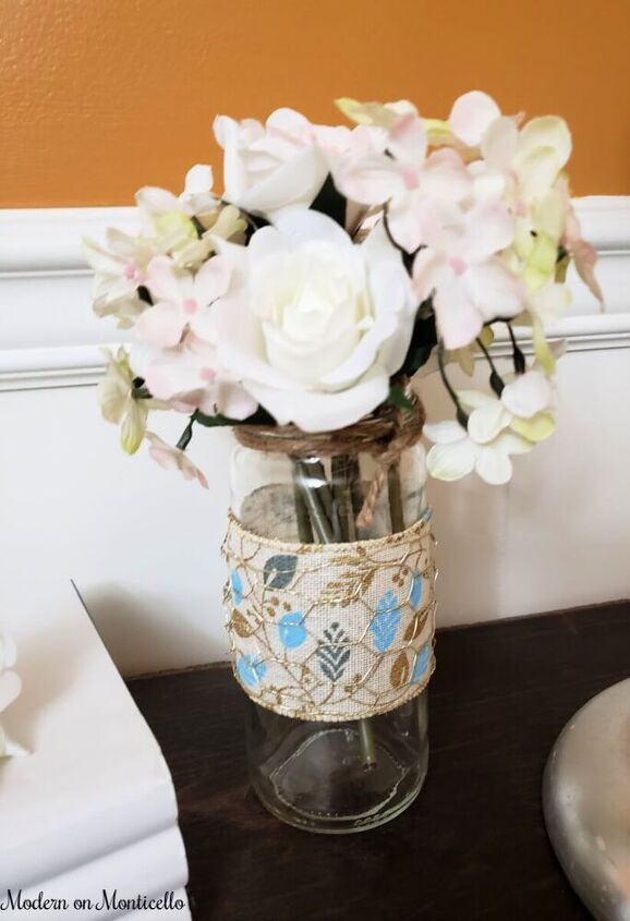 20 pretty things you can make with a glass jar this week, Farmhouse jar vases