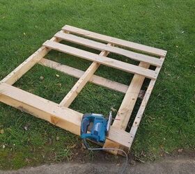 how to build a simple shelf from pallets