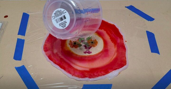 learn how to create a bowl made entirely of resin, Add More Resin