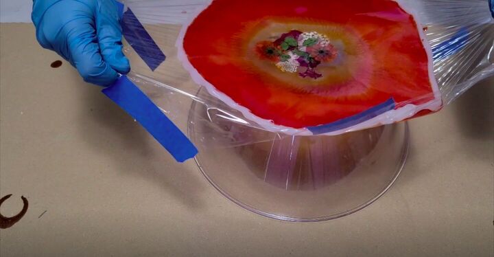 learn how to create a bowl made entirely of resin, Lay the Resin on a Bowl