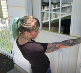The brilliant way she uses an old bunk bed ladder to upgrade her doorway
