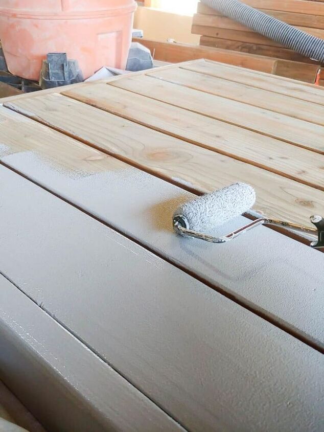 consejos para pintar madera al aire libre con un pulverizador de pintura