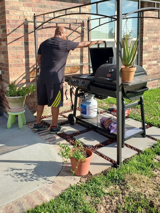 Finished grill landing pad