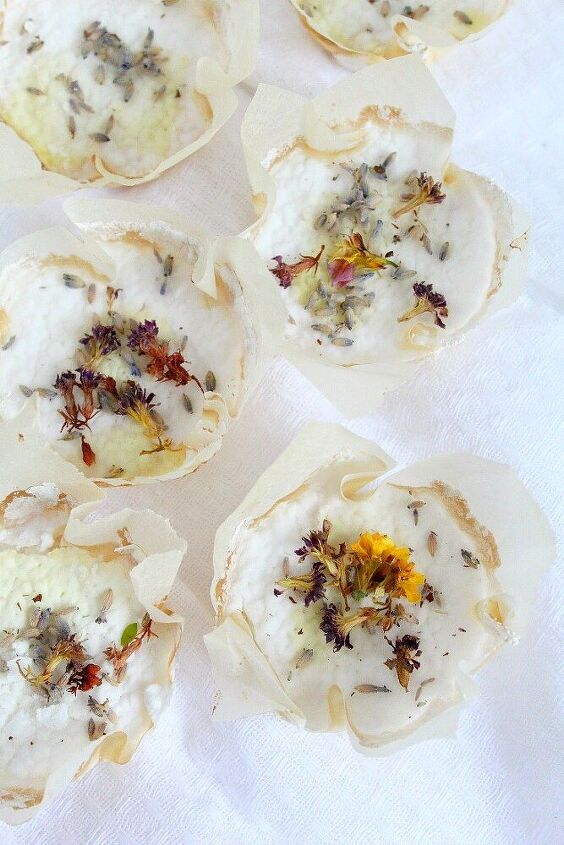 10 all natural ways to keep your home smelling fresh, Make some beautiful DIY air freshener disks