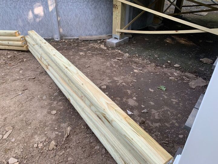 q build a short retaining wall around a pool