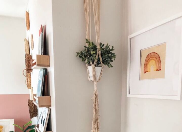 how to hang a picture the right way