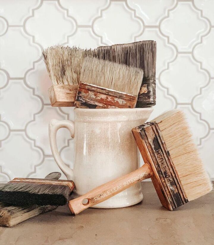 s 11 ways to make vintage decor using items your probably already own, Give paintbrushes a cool vintage vibe