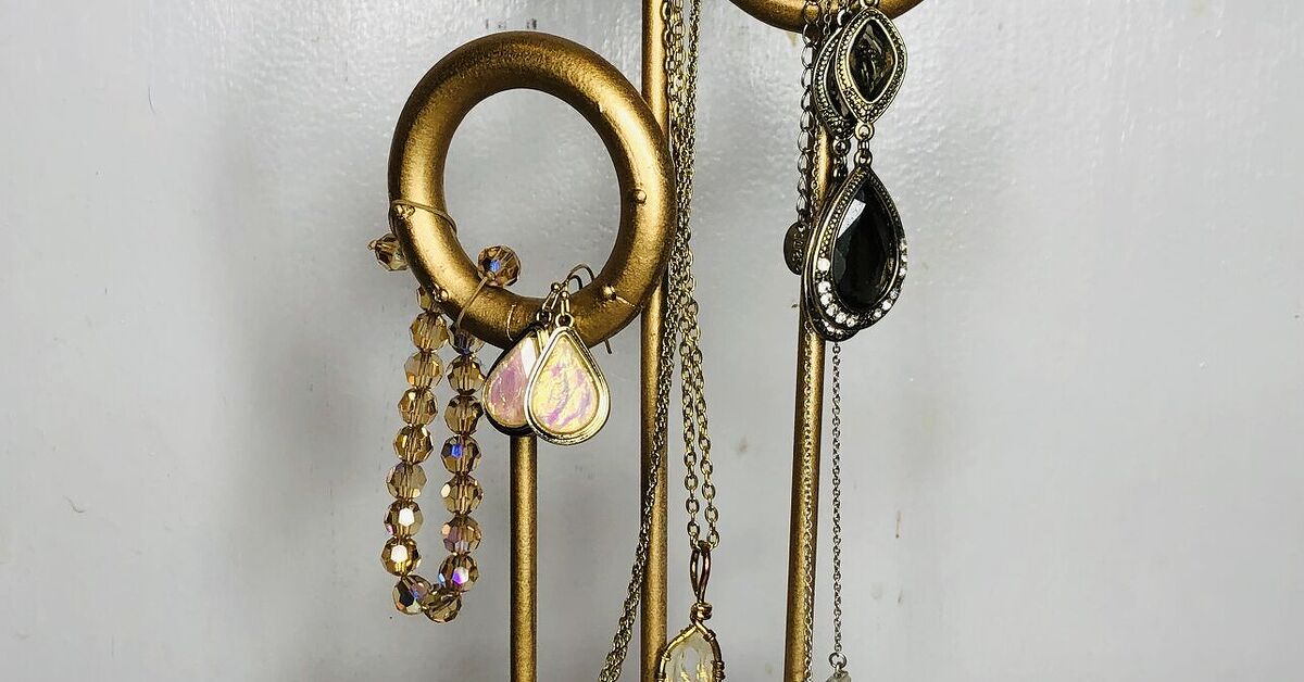How To Make A Harry Potter Jewelry Holder Diy Hometalk