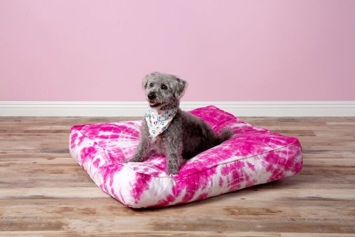 how to tie dye a dog bed