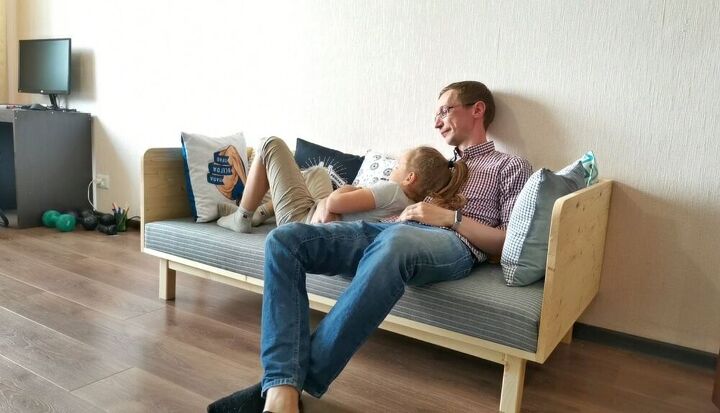 small and cute homemade modern diy sofa minimum tools
