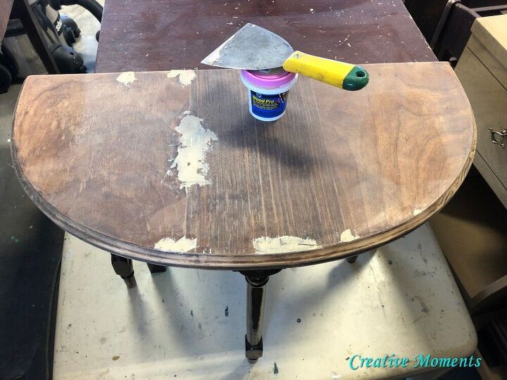 mesa demi lune antigua pintada con leche