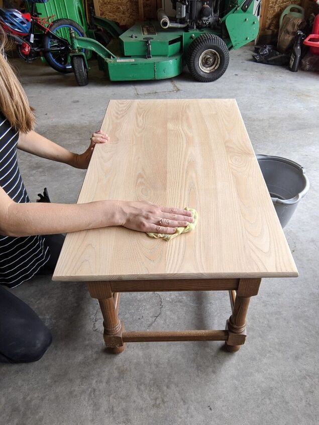 how to whitewash old furniture to upcycle it