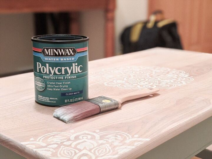 how to whitewash old furniture to upcycle it