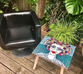 how to use up your old broken china to make a unique mosaic table, Piqueassiette table