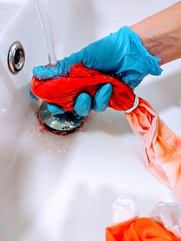 microwaved tie dye pillowcases with firecracker technique