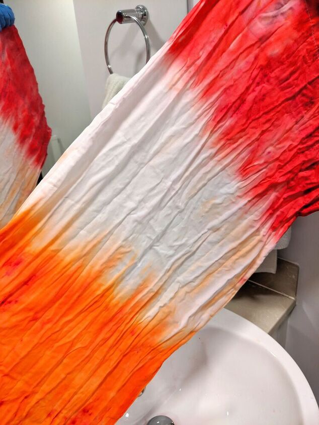 microwaved tie dye pillowcases with firecracker technique