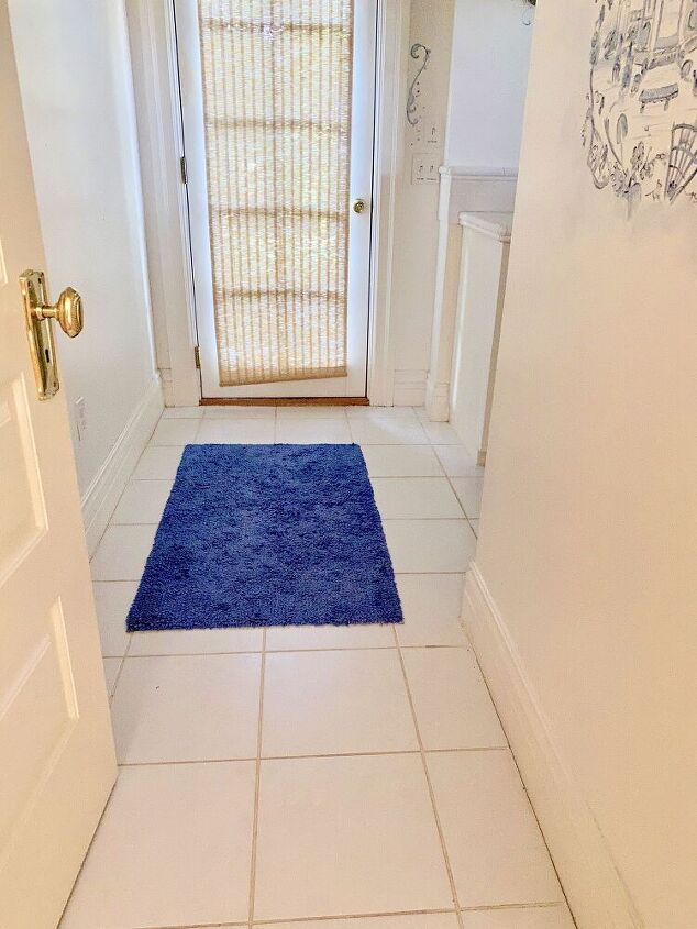 stenciling a tile bathroom floor