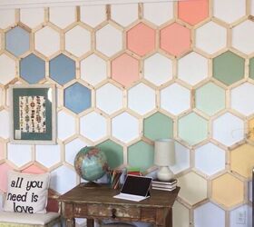 9 impresionantes maneras de transformar tus aburridas paredes en blanco, Tratamiento de la pared hexagonal
