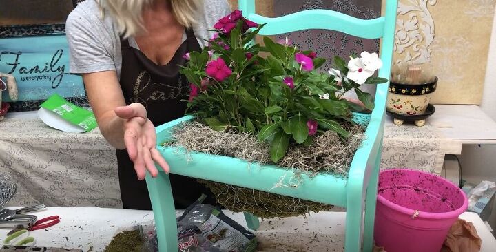 convierte una vieja silla en una nueva y brillante jardinera, Jardinera de silla DIY