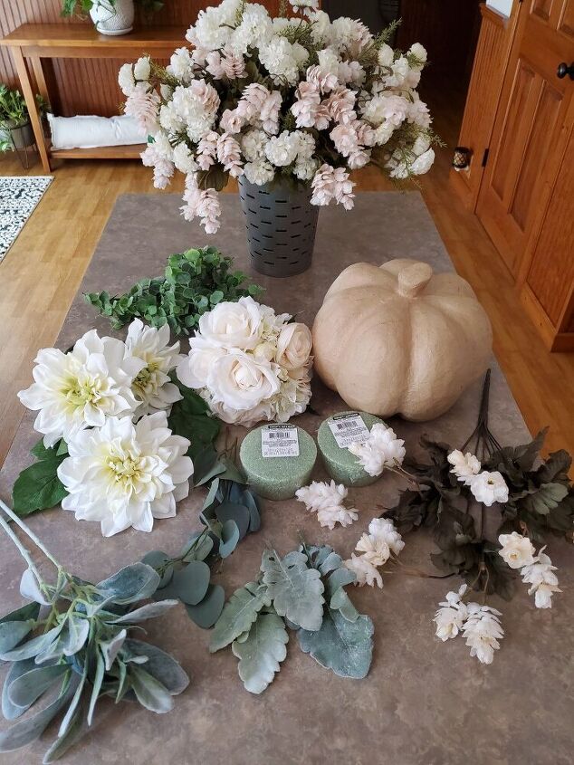 fall pumpkin centerpiece