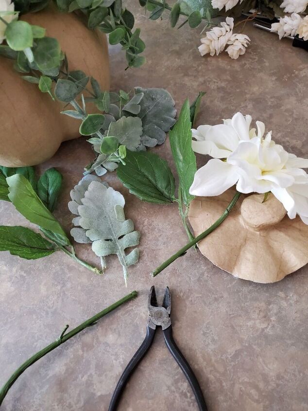 fall pumpkin centerpiece