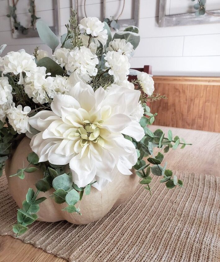 fall pumpkin centerpiece