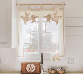easy budget friendly way to hang a curtain