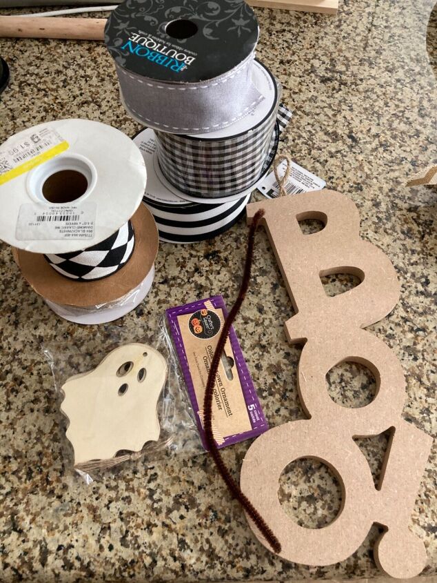 Boo Sign Craft How to Craft a Delightful Halloween Boo Sign | Hometalk