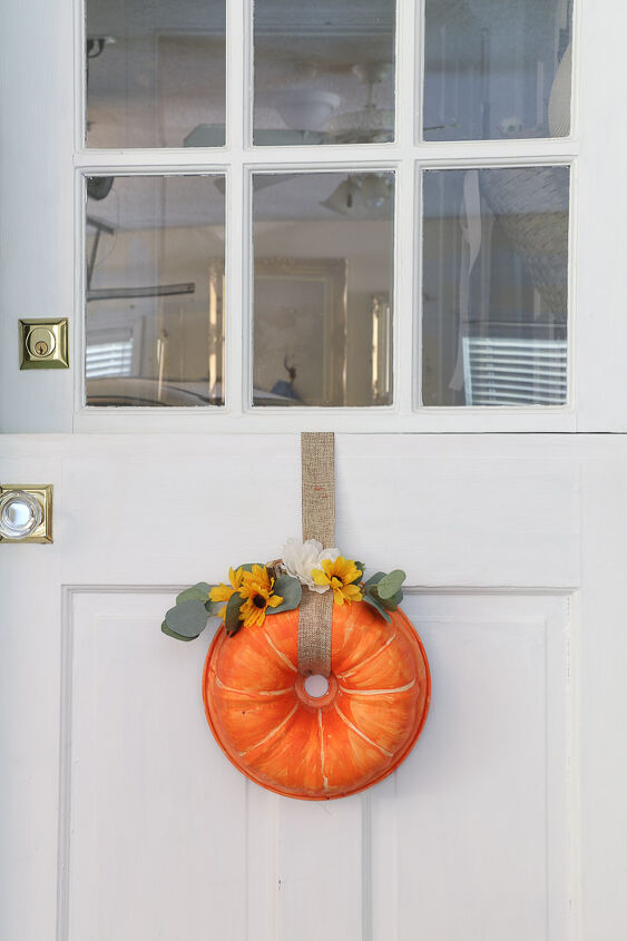 32 charming farmhouse decor ideas you can diy for 30 or less, DIY Pumpkin Bundt Pan Fall Wreath