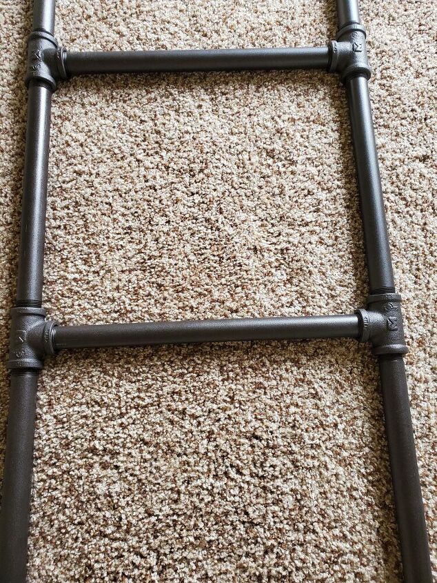 How do you tighten the steps on a pipe ladder? | Hometalk