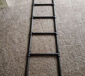 how do you tighten the steps on a pipe ladder