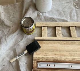 Pallet changing outlet table