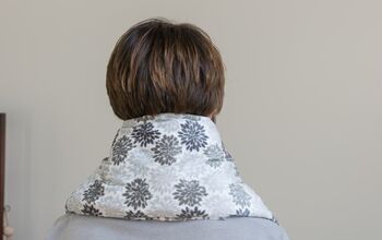 Microwaveable Neck Wrap With Buckwheat Hulls and Lavender