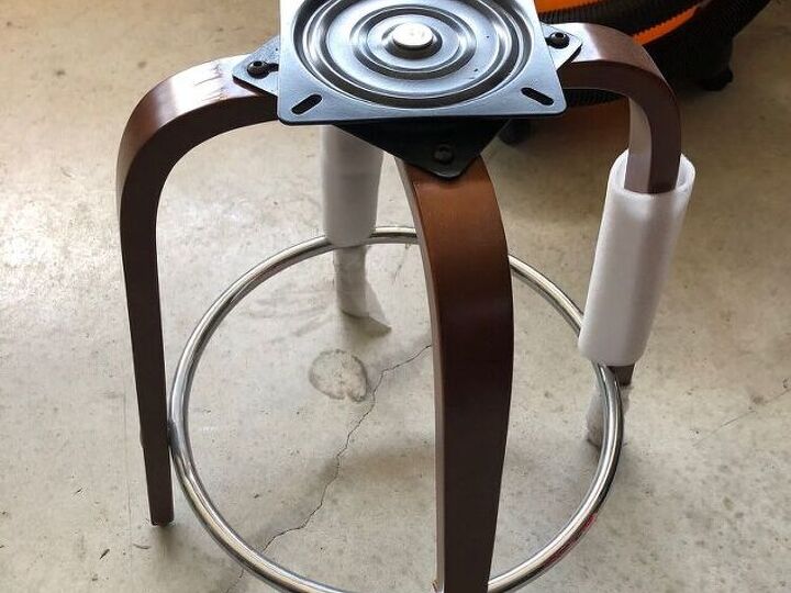 q how i can create seat for this bar stool legs that have a swivel base