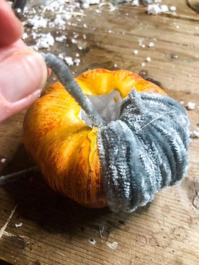 yarn pumpkins