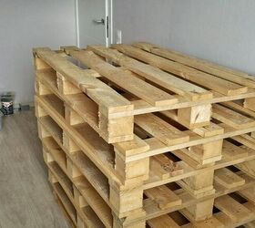 Stack pallets in your bedroom for this crazy cool furniture idea